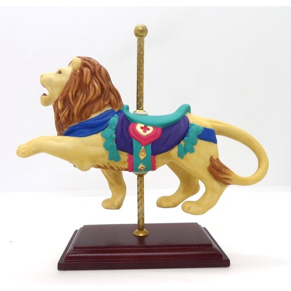 Avon Other - Avon Vtg. Collectable Carousel Lion Figurine NIB